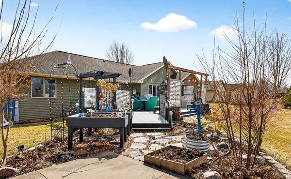 $439,900 | 426 Wooden Shoe Circle, Kaukauna, WI 54130