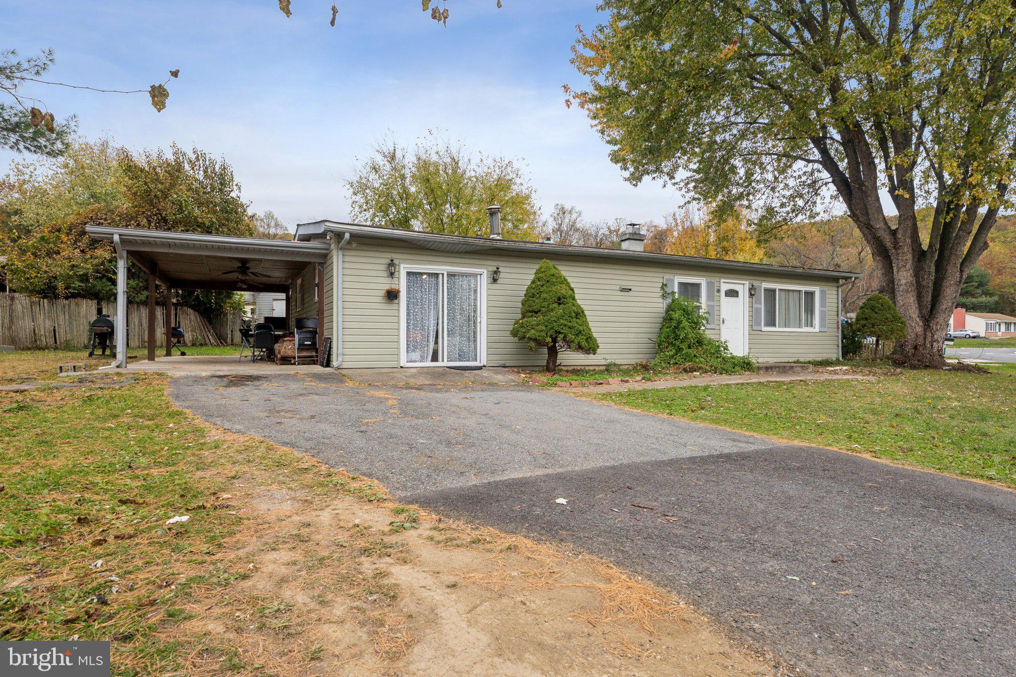a view of outdoor space yard and front view of a house