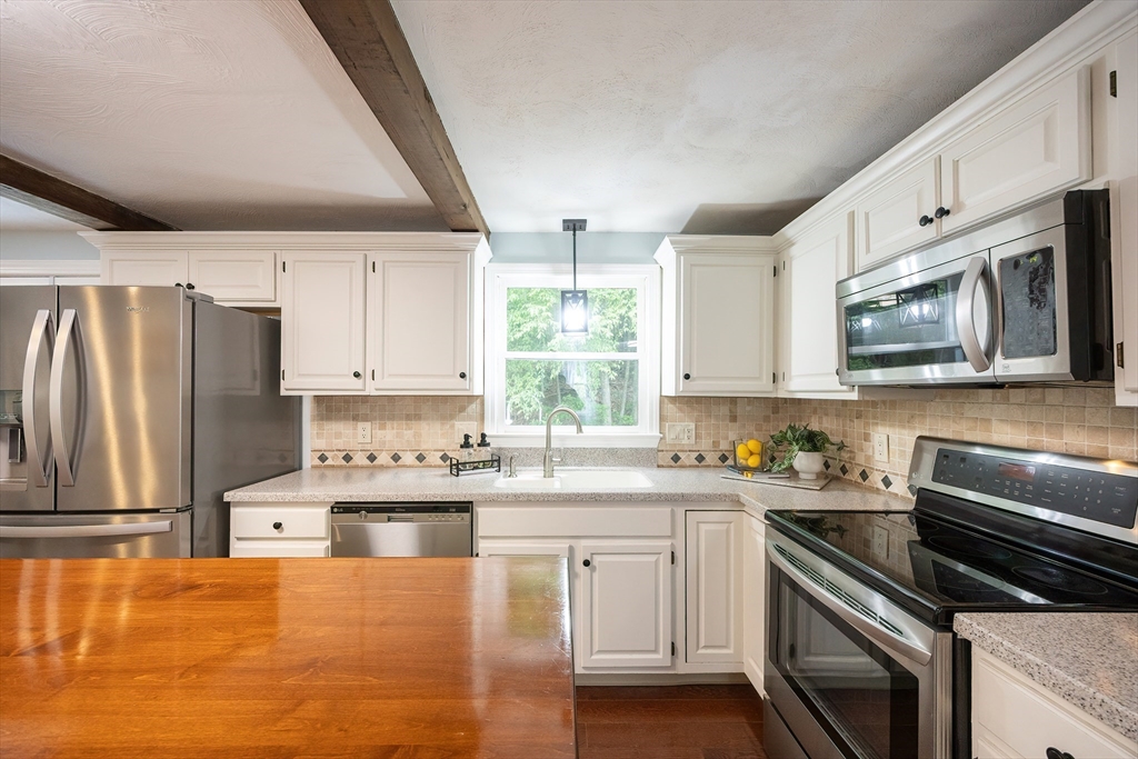 36 Hammond Road Hopedale, MA 01747 - Photo 6 of 40 Gallery Image 6
