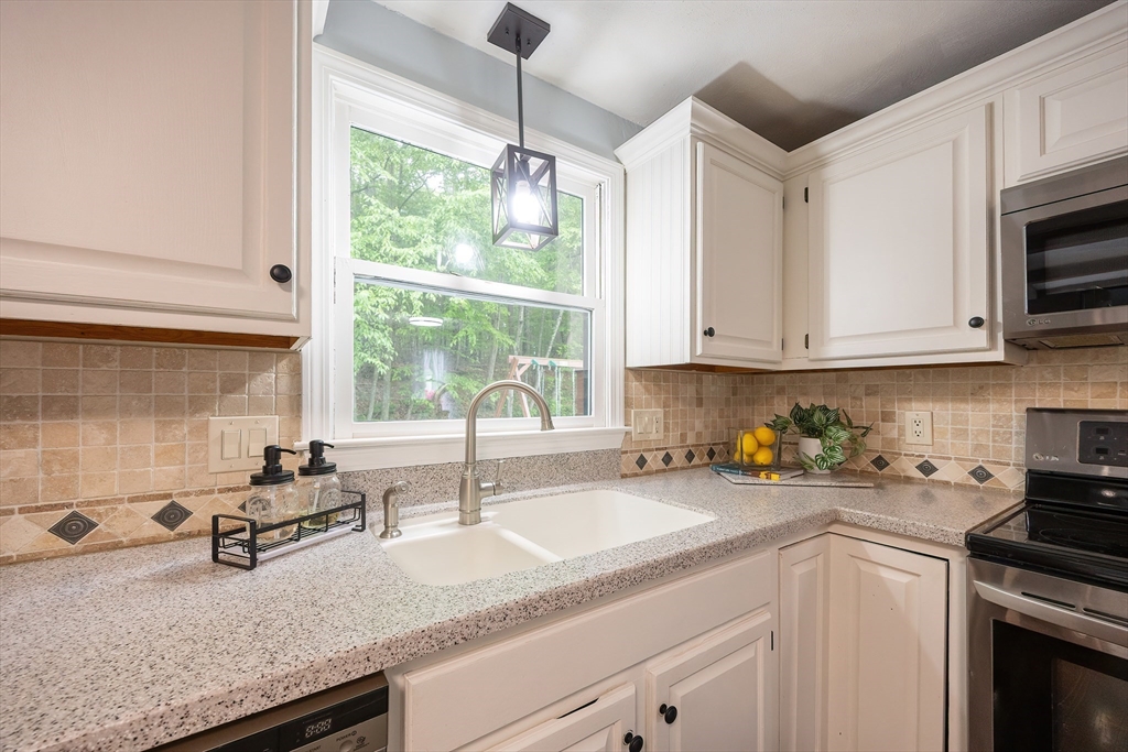36 Hammond Road Hopedale, MA 01747 - Photo 7 of 40 Gallery Image 7