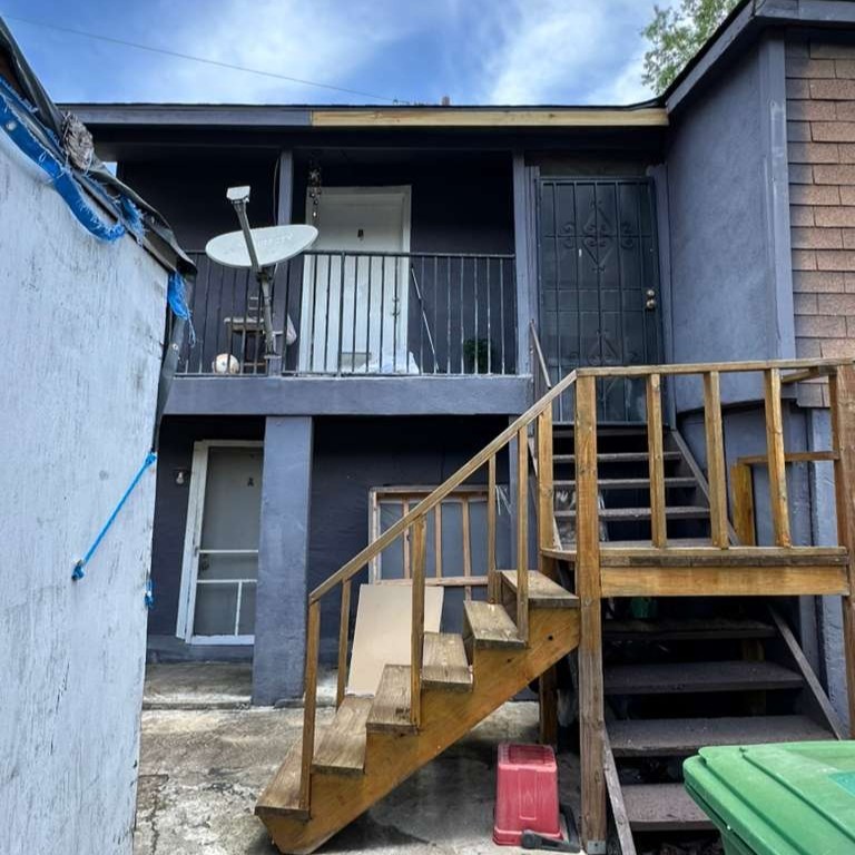 4406 Allen Street Houston, TX 77007 - Photo 4 of 20