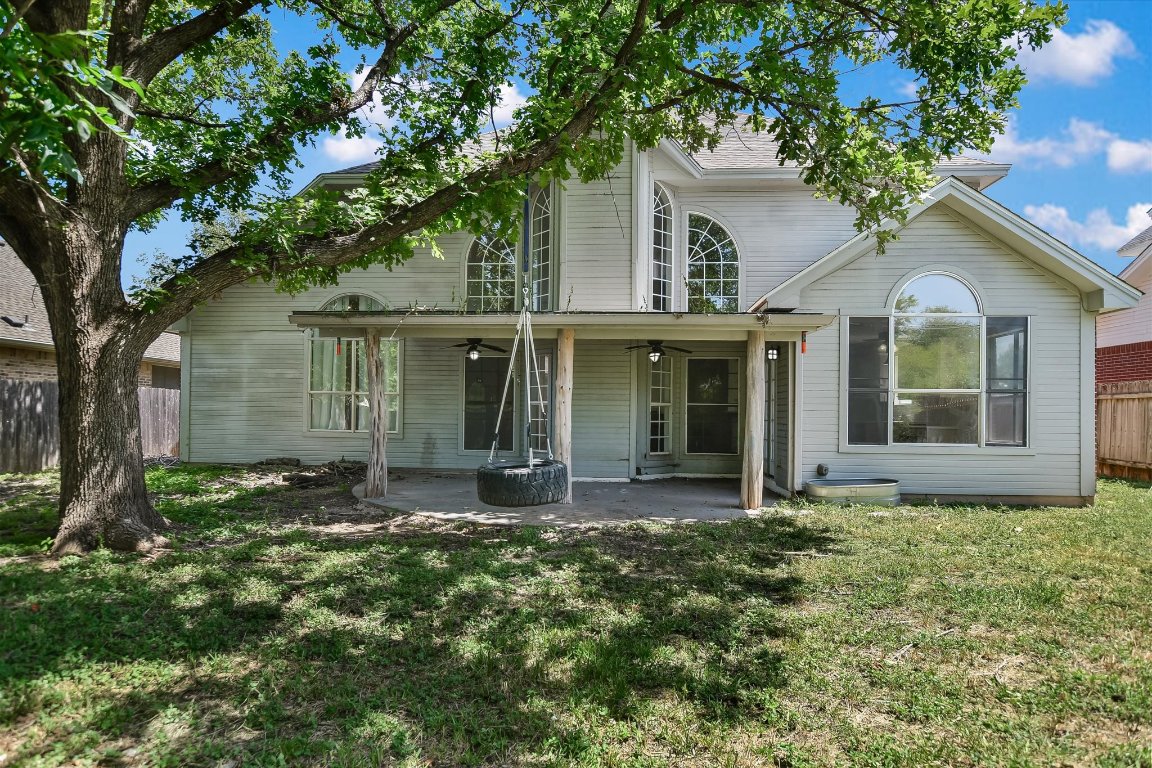 301 Gulfstream Drive Georgetown, TX 78626 - Photo 34 of 35 front view of a house with a yard