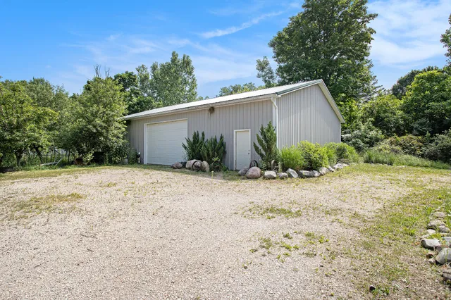 $440,000 | 11303 W Drive North, Bellevue, MI 49021