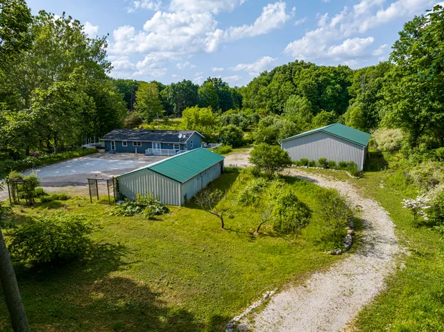 $440,000 | 11303 W Drive North, Bellevue, MI 49021