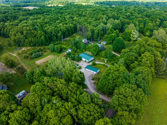 $440,000 | 11303 W Drive North, Bellevue, MI 49021