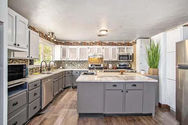 $440,000 | 11303 W Drive North, Bellevue, MI 49021