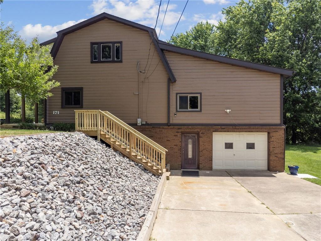 171 Goodview Drive Apollo, PA 15613 - Photo 5 of 38