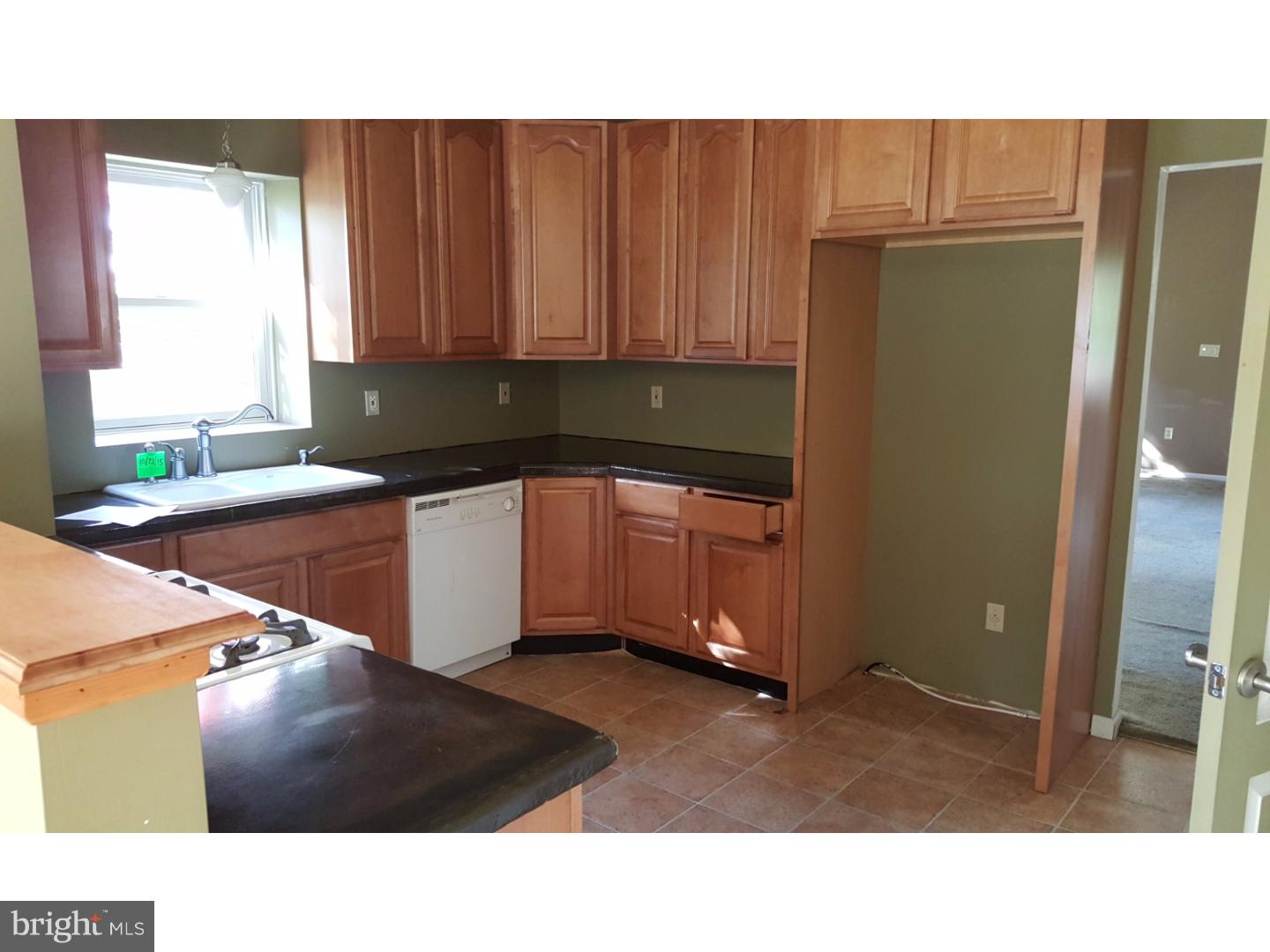 150 Hobson Avenue Trenton, NJ 08610 - Photo 2 of 14