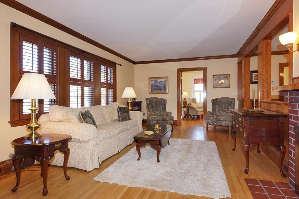 7 Victoria Road, Unit 1 Arlington, MA 02474 - Photo 2 of 19