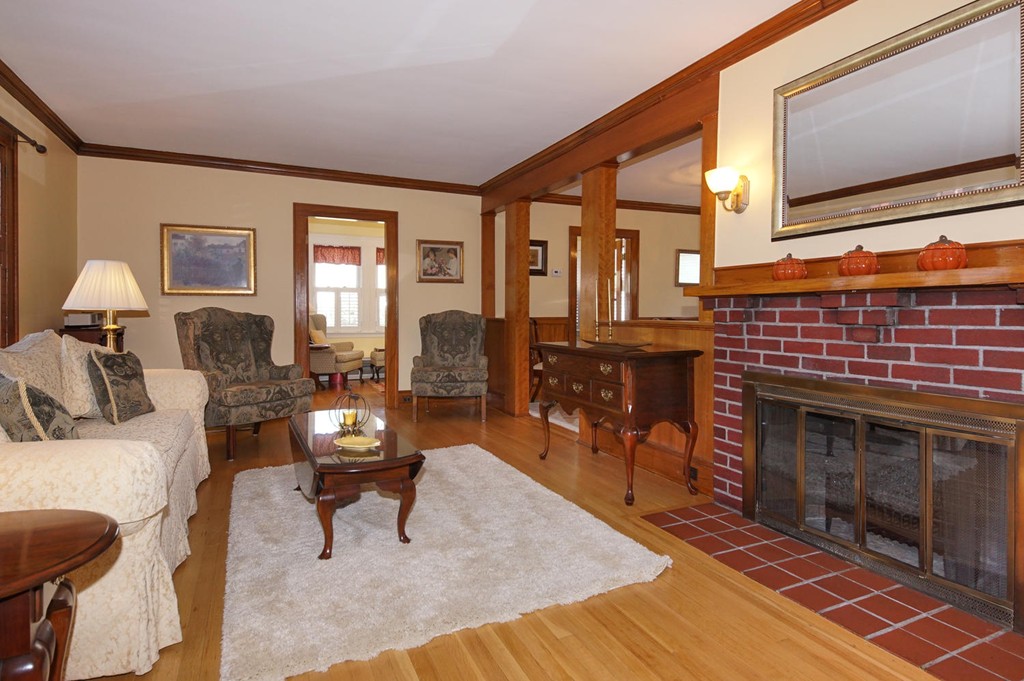 7 Victoria Road, Unit 1 Arlington, MA 02474 - Photo 3 of 19