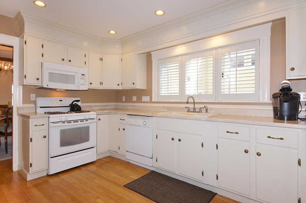 7 Victoria Road, Unit 1 Arlington, MA 02474 - Photo 10 of 19