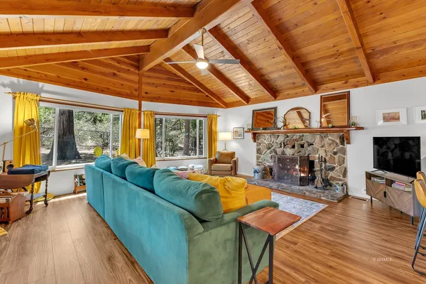 $415,000 | 25145 Marion Ridge Drive, Idyllwild, CA 92549