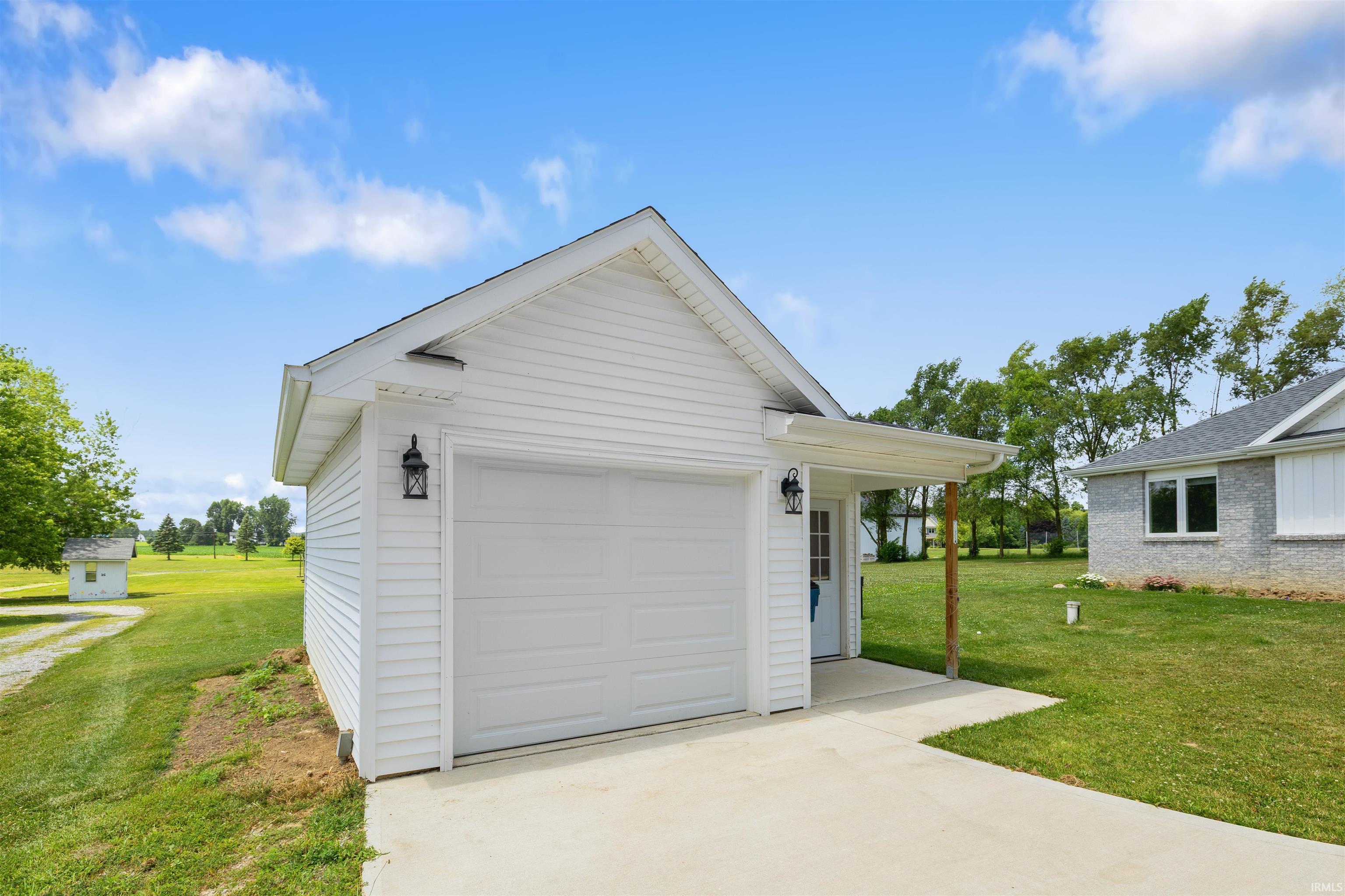 9883 Gerig Road Leo, IN 46765 - Photo 3 of 44
