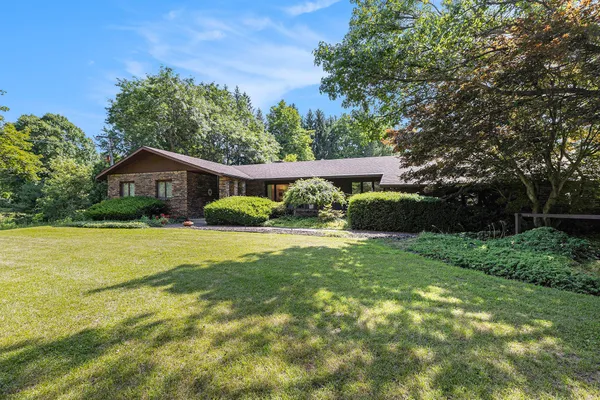 $490,000 | 1687 West Willis Road, Saline, MI 48176