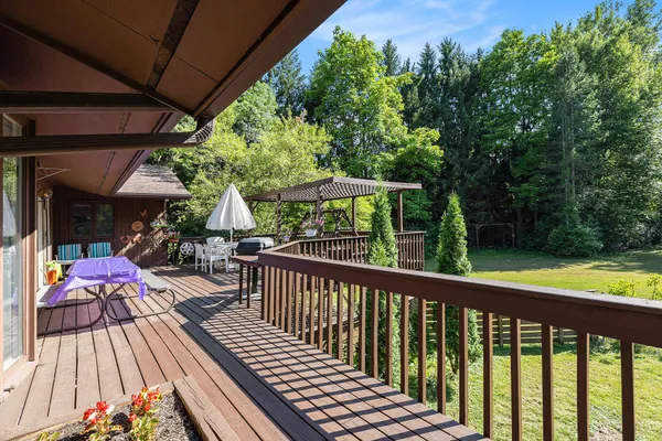 $490,000 | 1687 West Willis Road, Saline, MI 48176