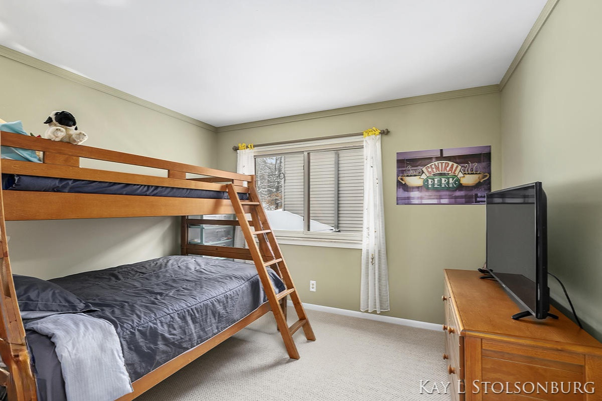 230 West State Road, Unit 4 Hastings, MI 49058 - Photo 20 of 38 IMG_1019