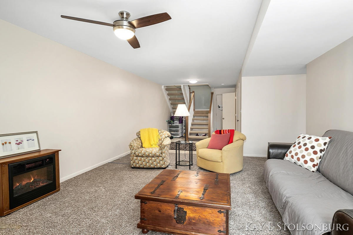 230 West State Road, Unit 4 Hastings, MI 49058 - Photo 23 of 38 IMG_1022