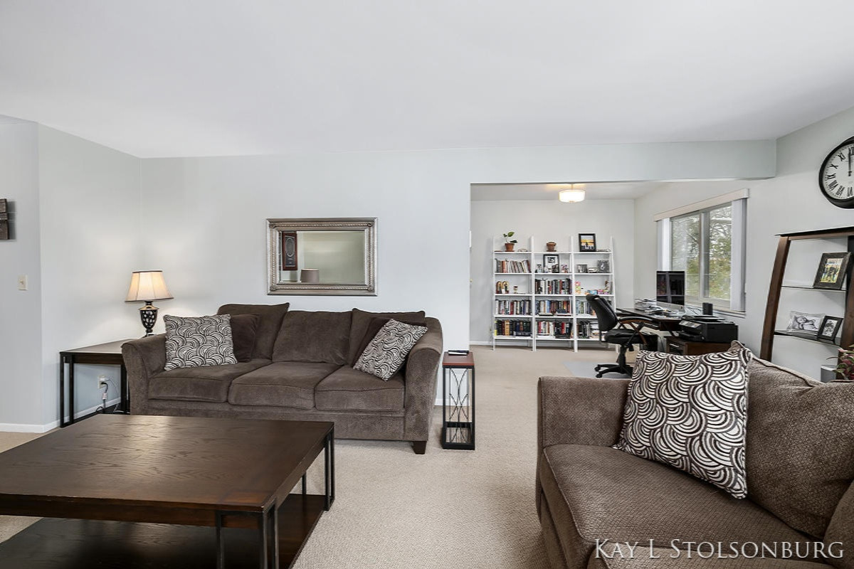 230 West State Road, Unit 4 Hastings, MI 49058 - Photo 8 of 38 IMG_1007