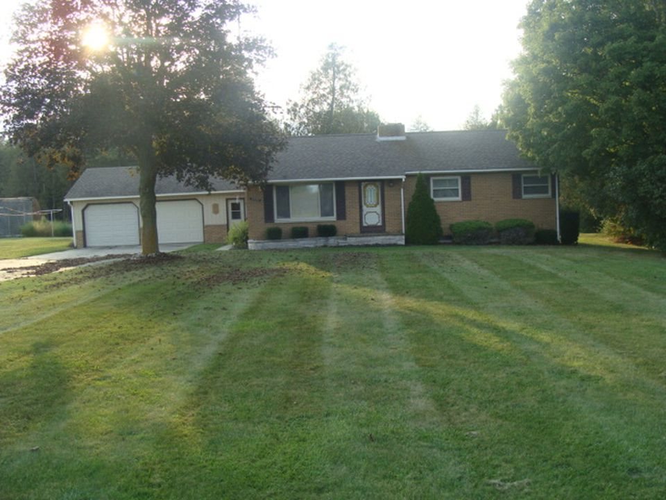 1772 9 Mile Road Sterling, MI 48659 - Photo 2 of 35 1845351-1.JPG