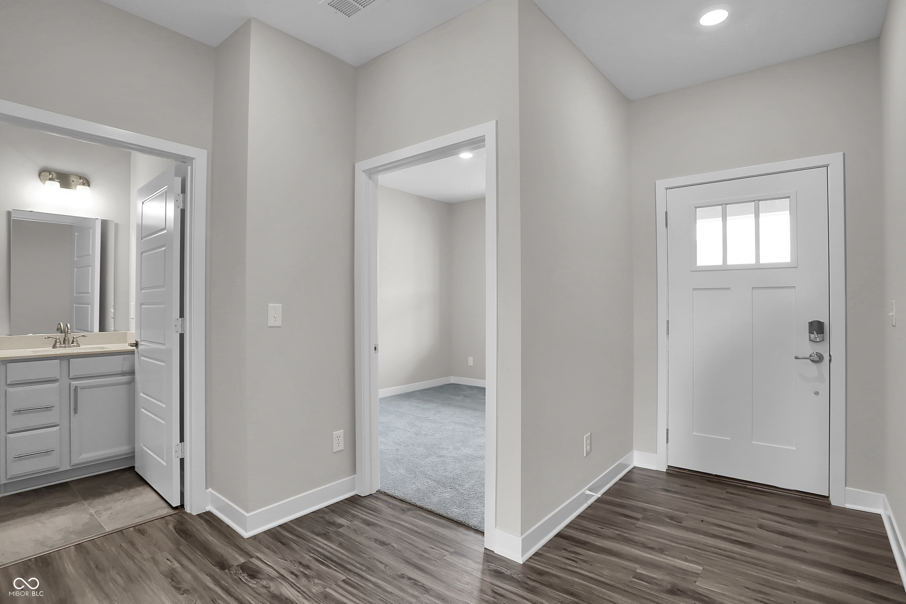 611 Bridgeman Road Avon, IN 46123 - Photo 5 of 32 Gallery Image 5