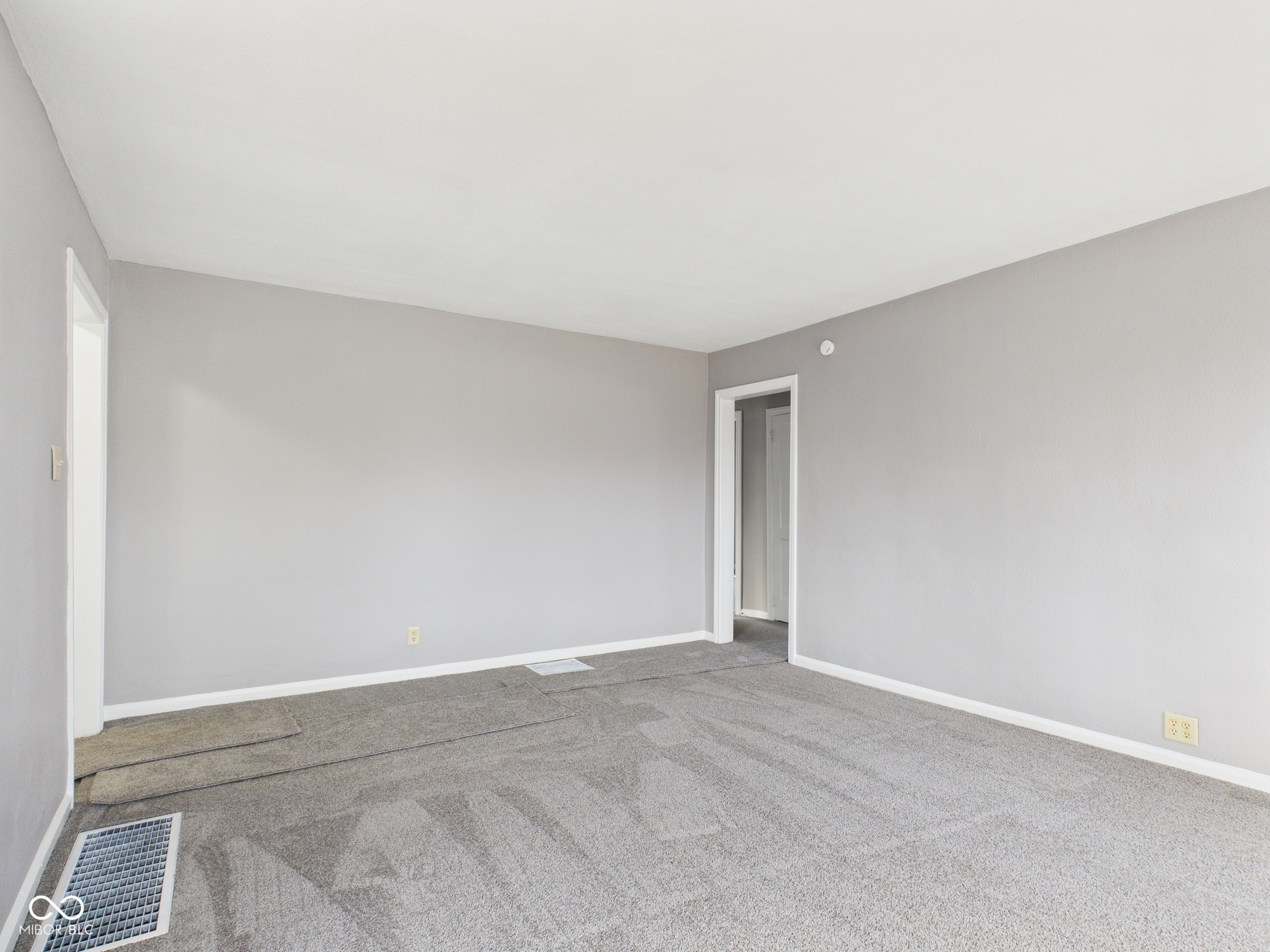 130 Elva Street Anderson, IN 46013 - Photo 5 of 30