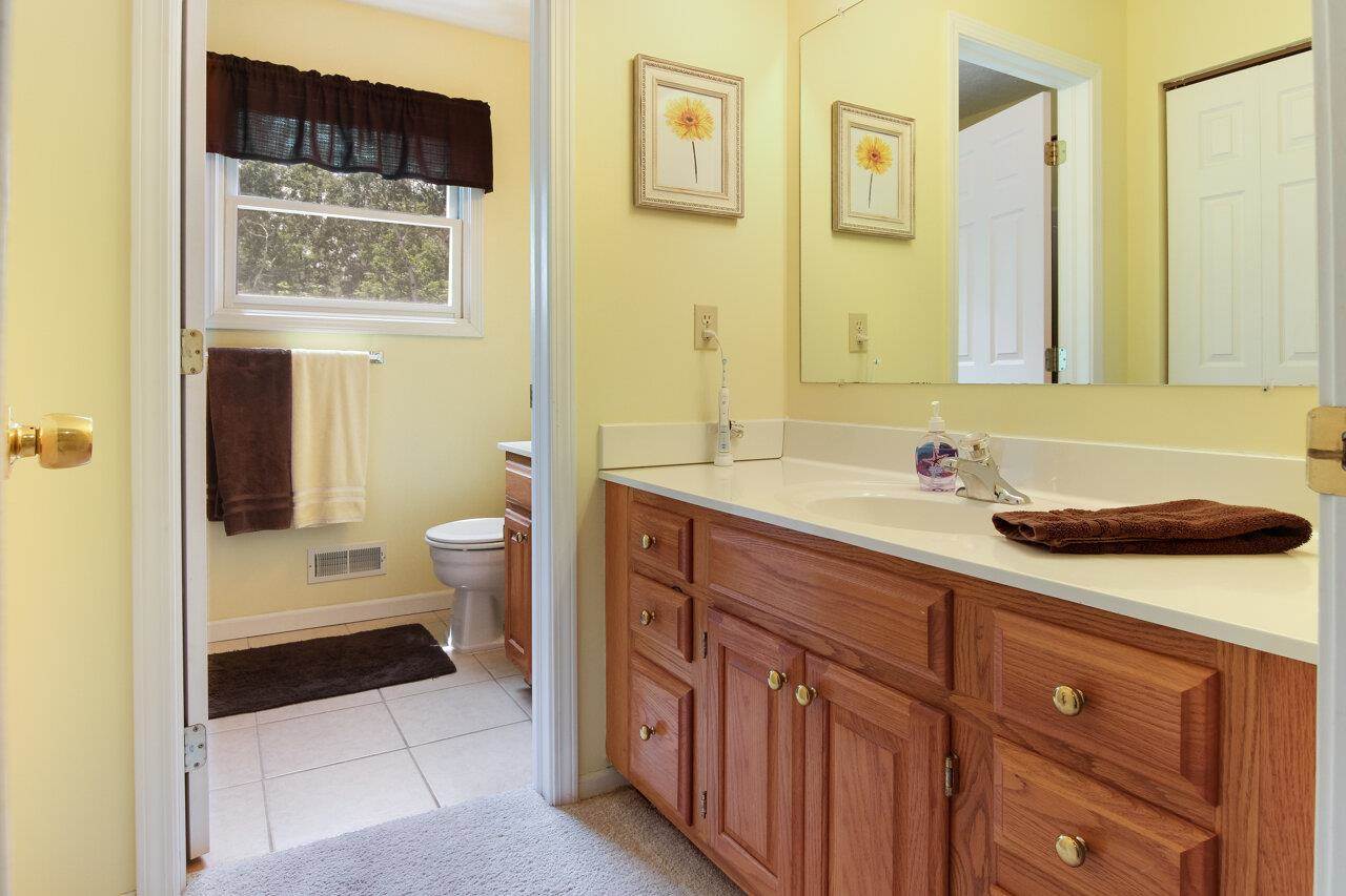 4215 Summerhill Road Traverse City, MI 49684 - Photo 34 of 47 1888593-33.JPG