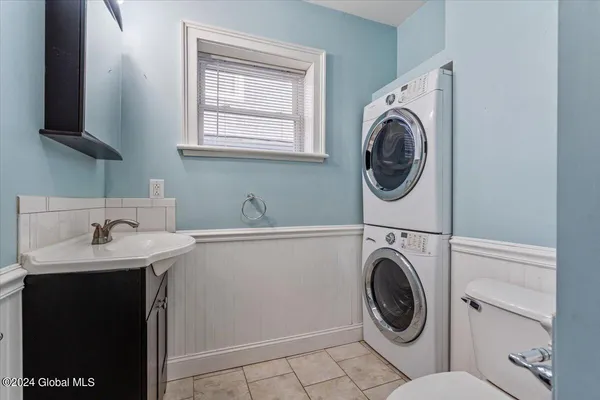 $2,695 | 53 Beekman Street, Saratoga Springs, NY 12866