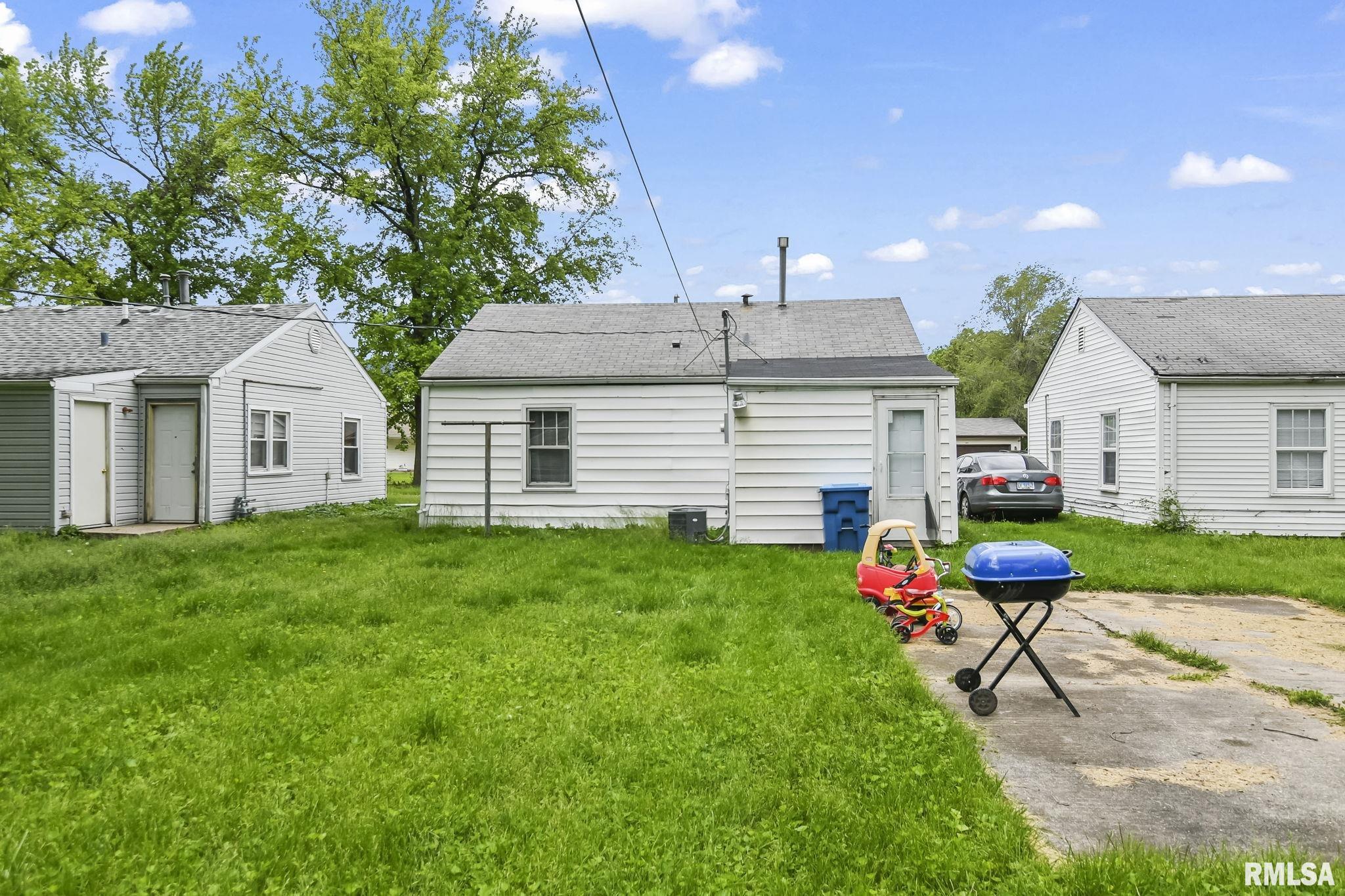 2040 East Adams Street Springfield, IL 62703 - Photo 13 of 15