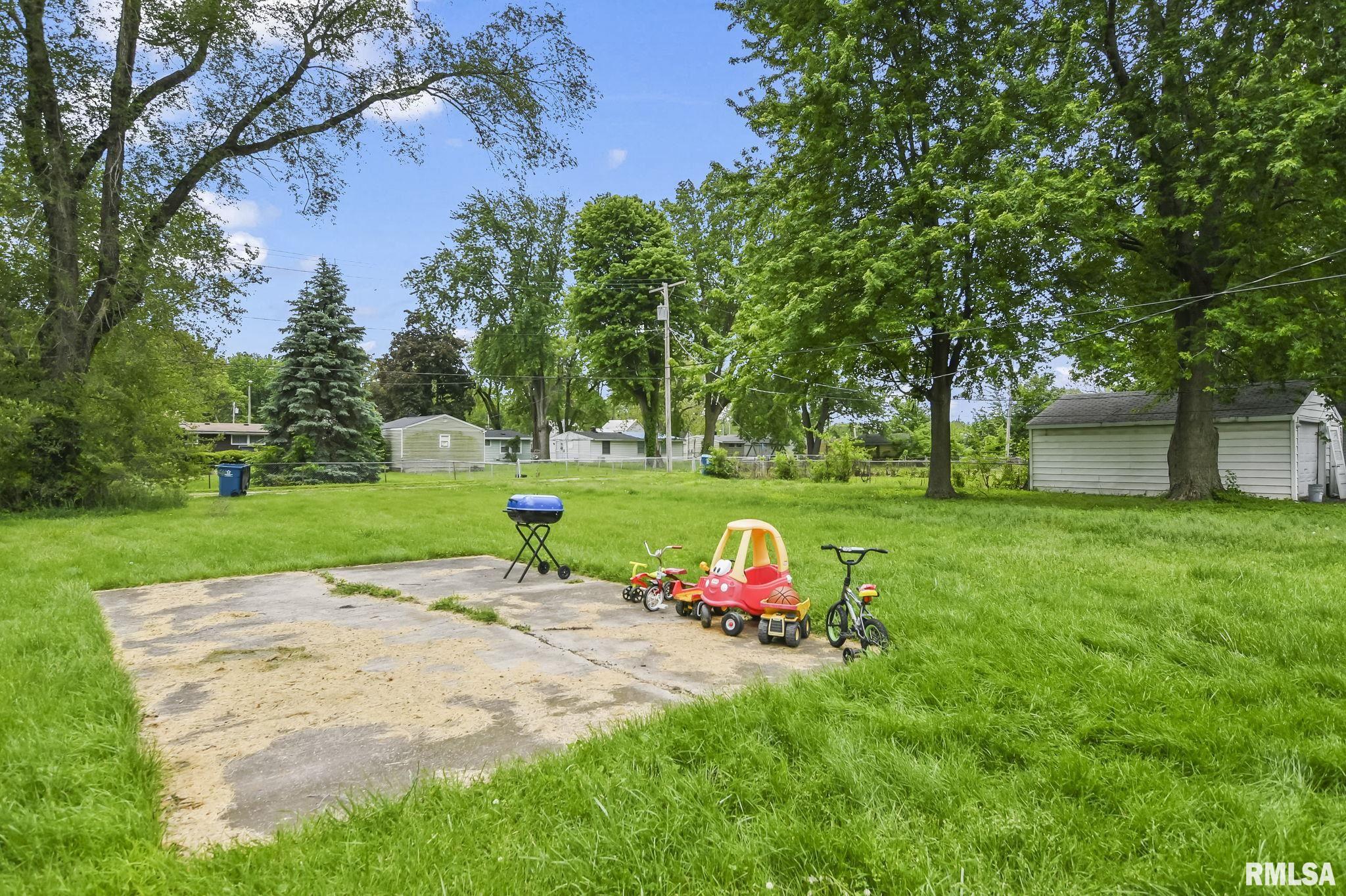 2040 East Adams Street Springfield, IL 62703 - Photo 15 of 15