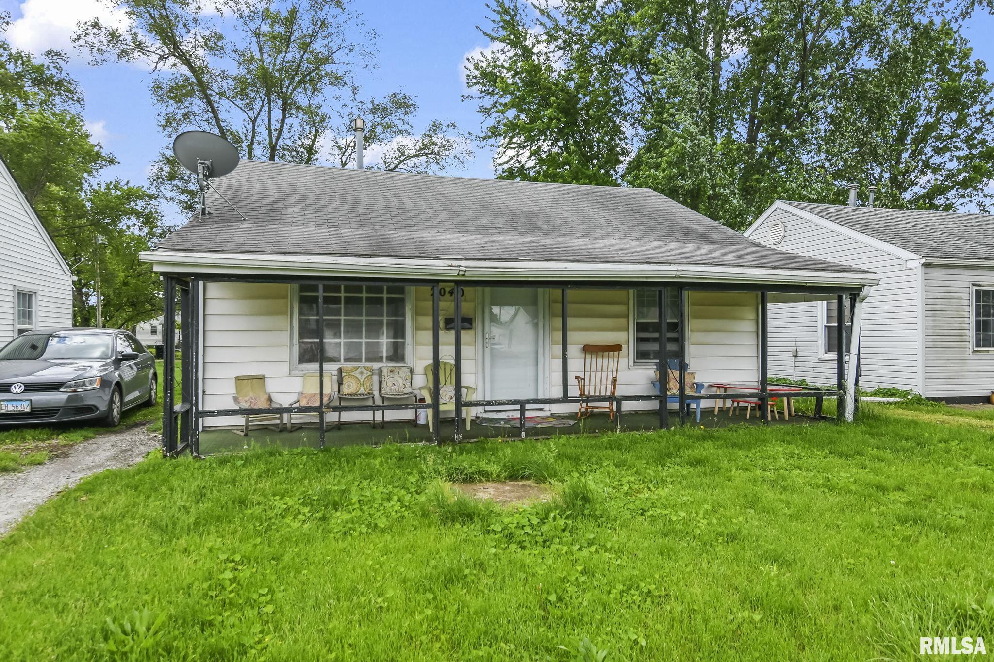 2040 East Adams Street Springfield, IL 62703 - Photo 2 of 15