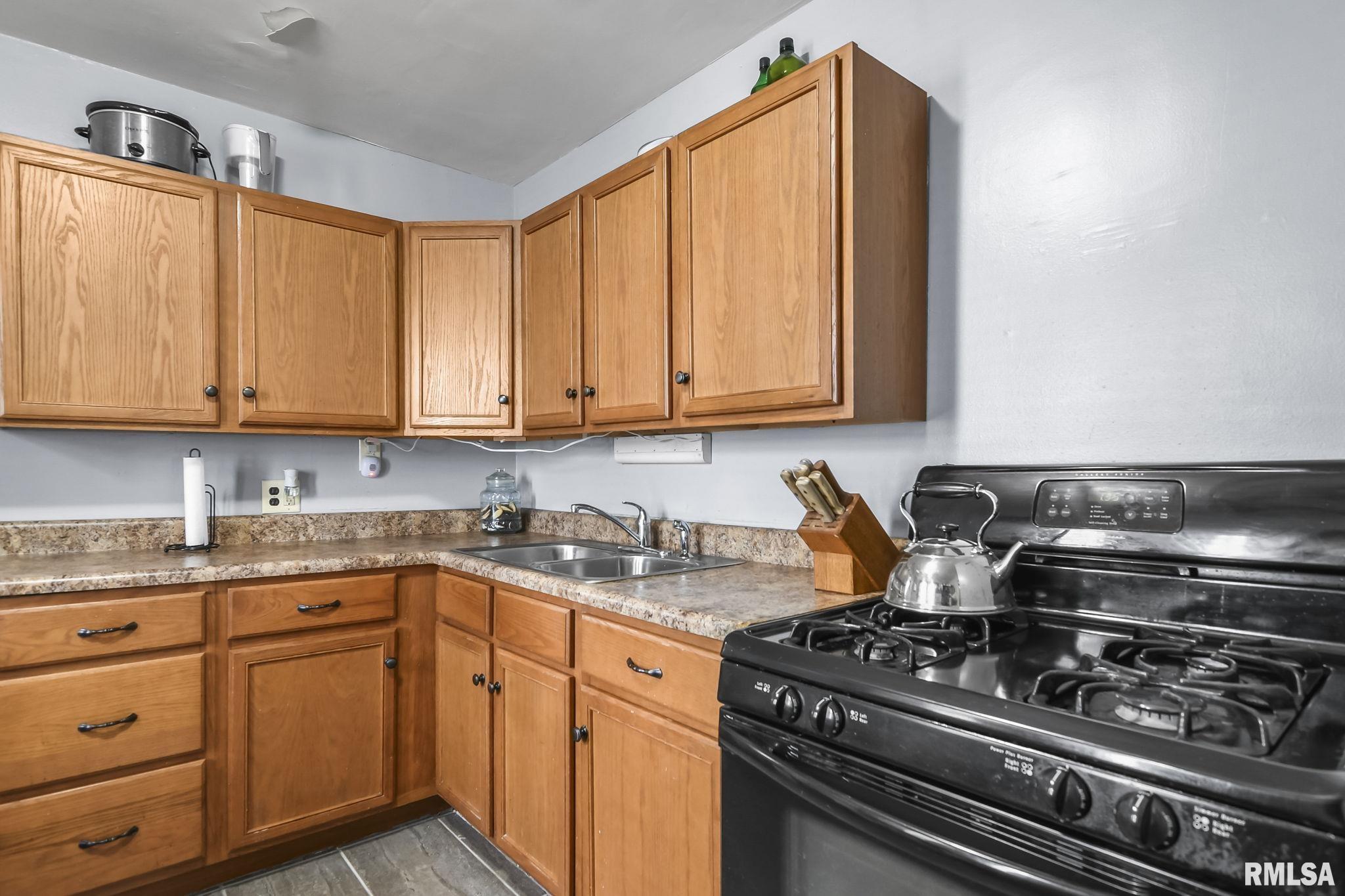 2040 East Adams Street Springfield, IL 62703 - Photo 5 of 15