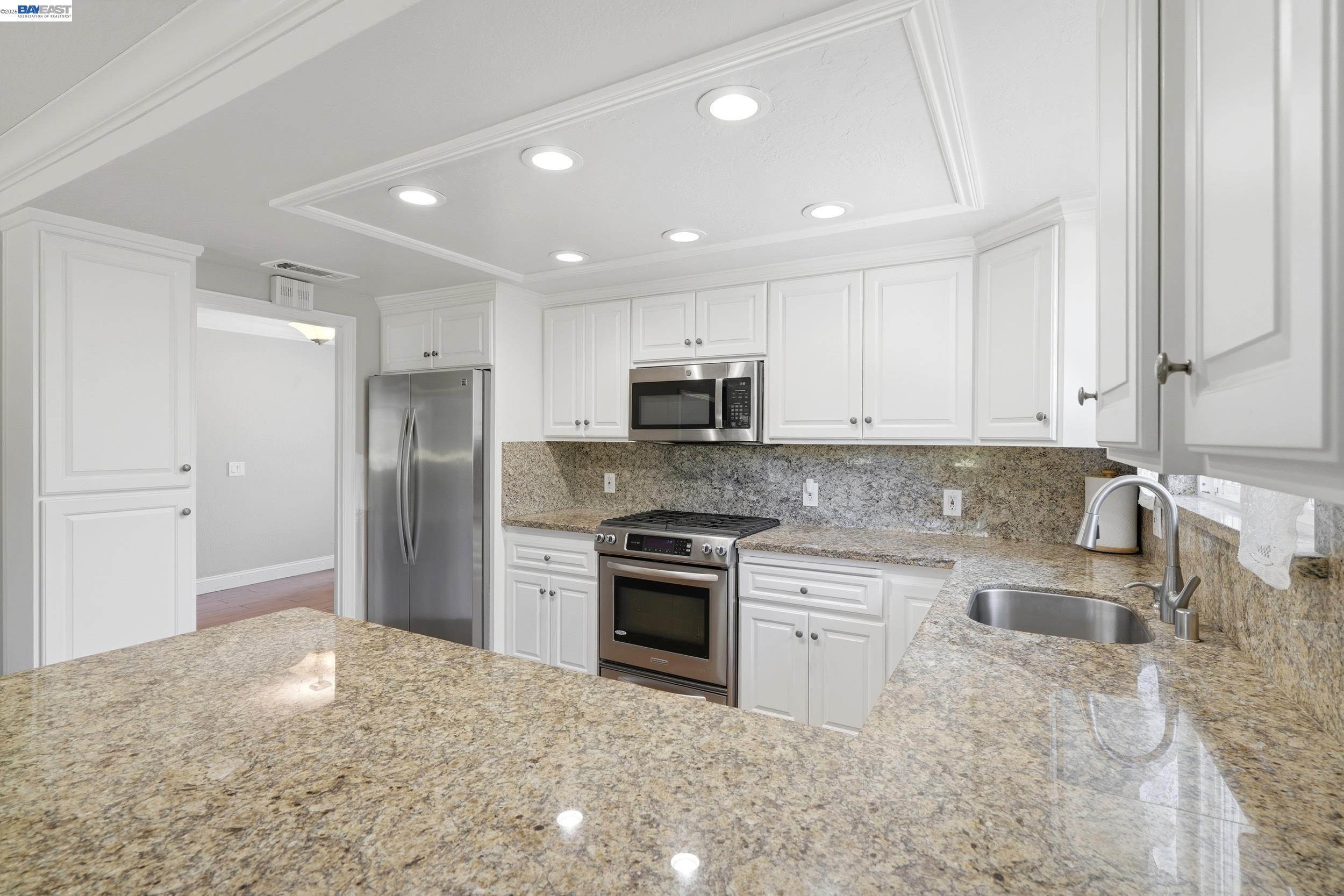 44 Fircrest Court San Ramon, CA 94583 - Photo 4 of 53 Gallery Image 4