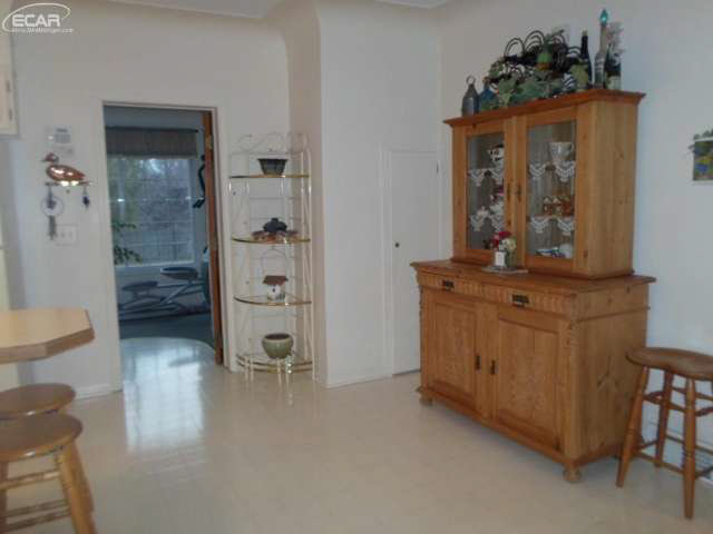 4355 Calkins Road Flint, MI 48532 - Photo 14 of 75 20459182-13.JPG