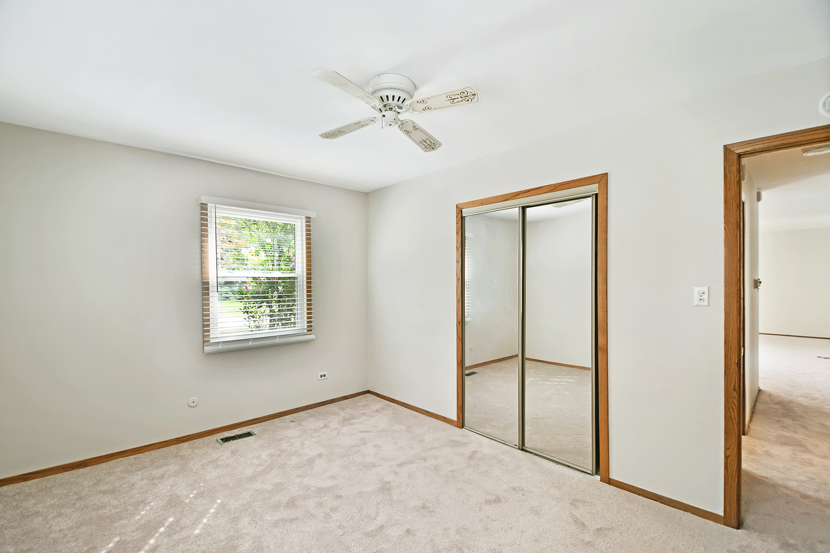 284 Timber Hill Road Buffalo Grove, IL 60089 - Photo 24 of 34 Gallery Image 24