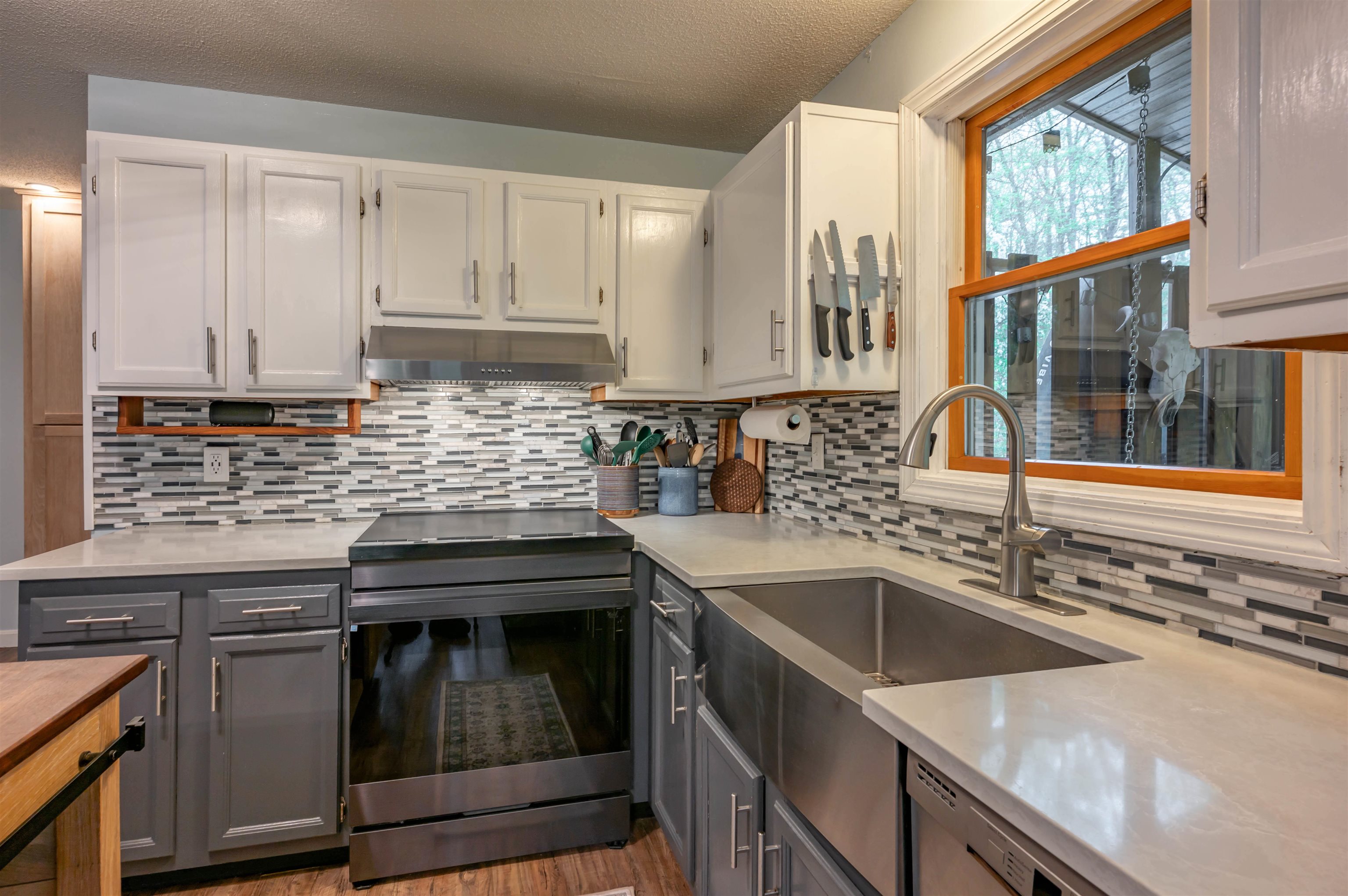 23 R Al Street Derry, NH 03038 - Photo 6 of 32
