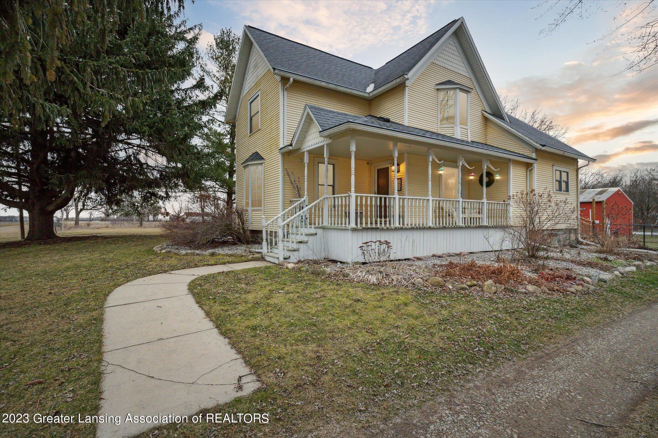 01-3290-E-Howe-Rd-DeWitt-MI-48820-Window