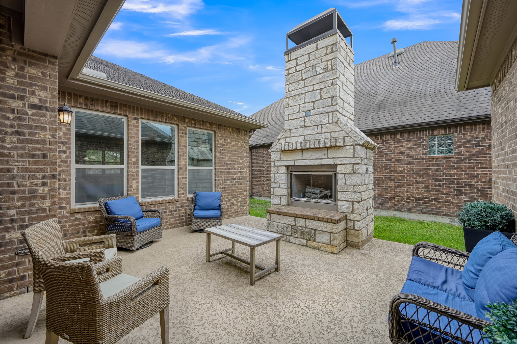 31714 Pierwood Court Spring, TX 77386 - Photo 6 of 49 a building outdoor space with patio furniture
