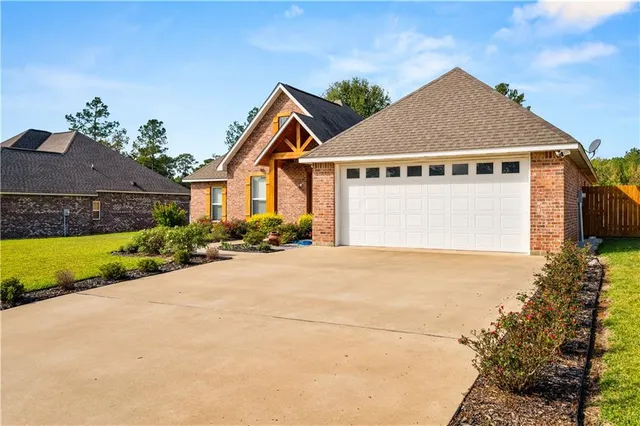 $360,000 | 4562 Hathern Drive, Pineville, LA 71360