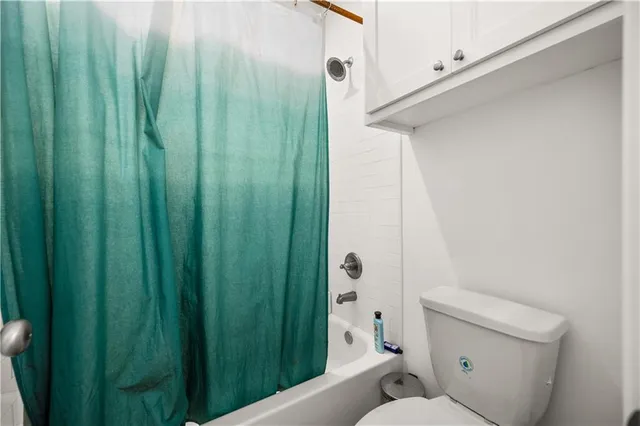 $360,000 | 4562 Hathern Drive, Pineville, LA 71360