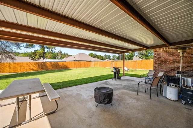 $360,000 | 4562 Hathern Drive, Pineville, LA 71360