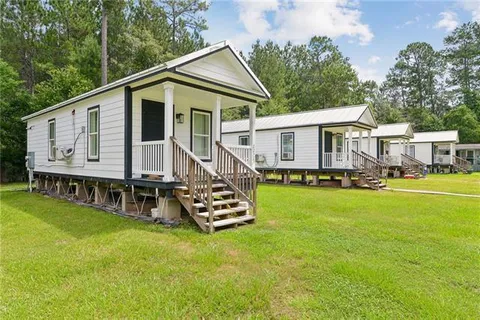 $350,000 | 22321 Dixie Rue Lane, Robert, LA 70455