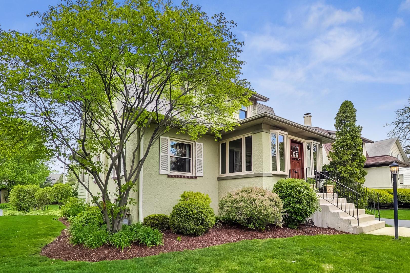 272 Blackhawk Road Riverside, IL 60546 - Photo 3 of 44