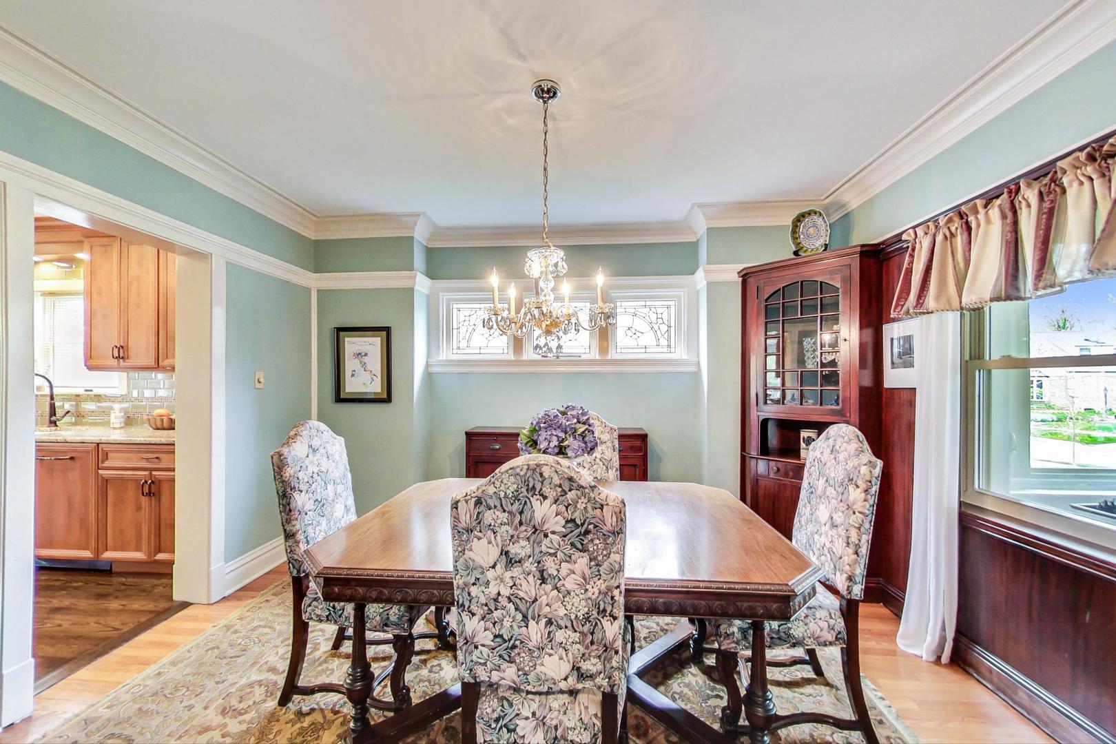 272 Blackhawk Road Riverside, IL 60546 - Photo 9 of 44