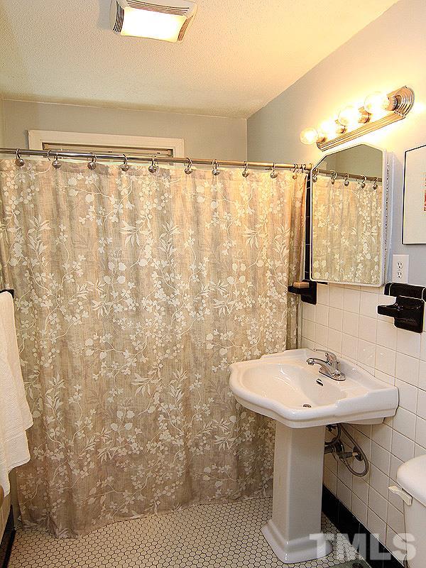2112 Ruffin Street Durham, NC 27704 - Photo 8 of 12 Gallery Image 8