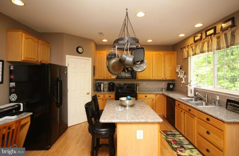 2602 Streamview Drive Odenton, MD 21113 - Photo 10 of 11 Kitchen