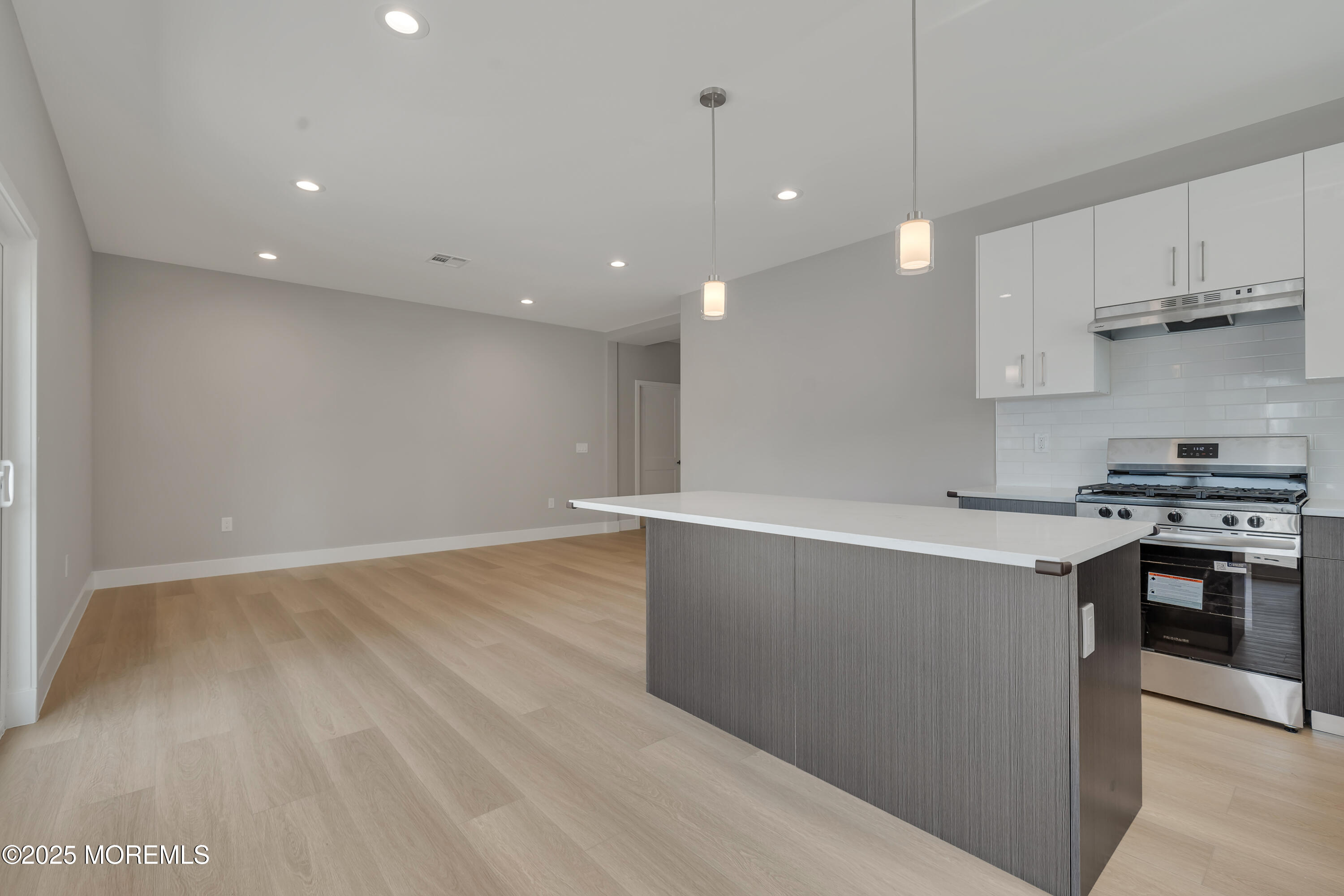 720 8th Street Union Beach, NJ 07735 - Photo 7 of 35 DSC08399