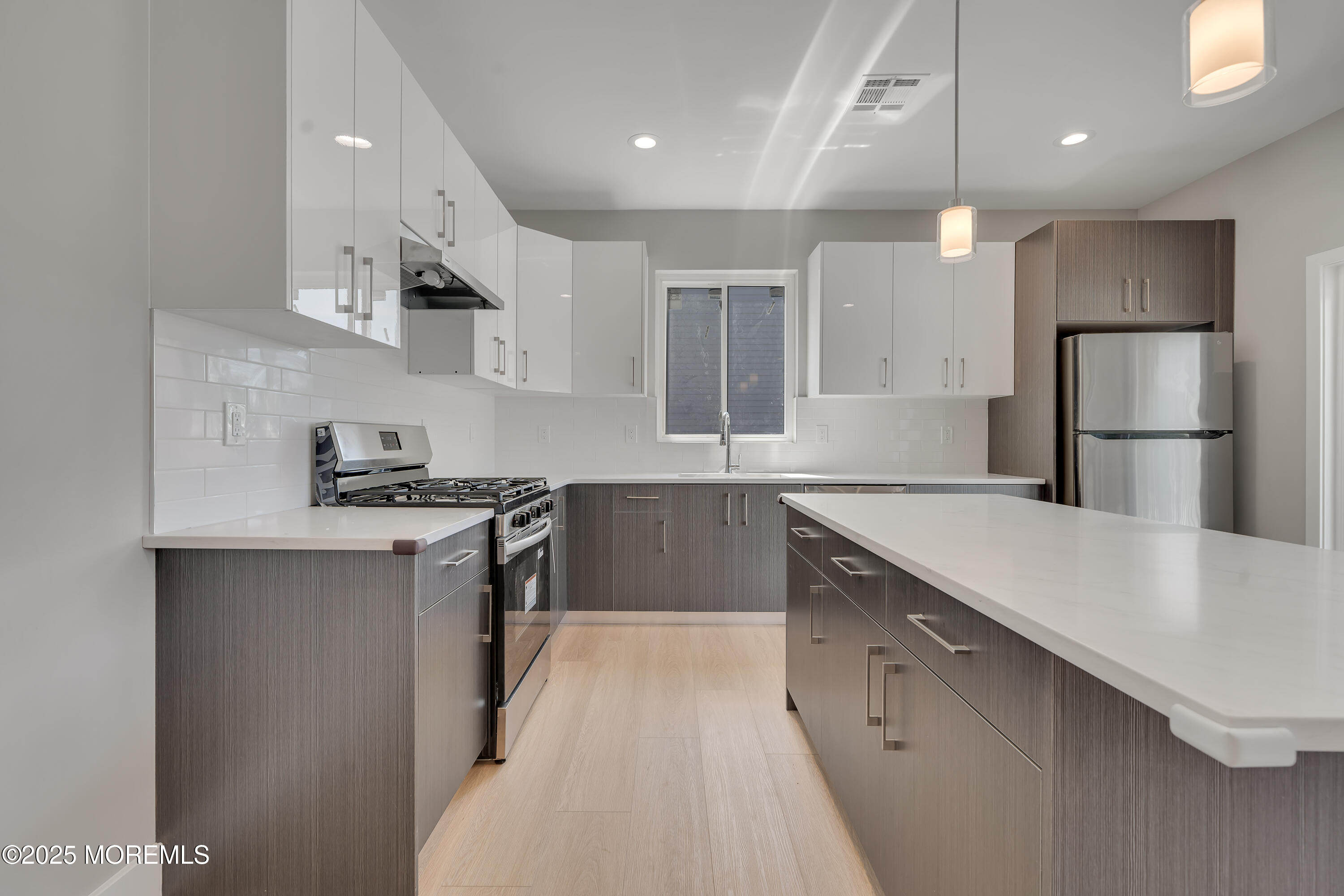 720 8th Street Union Beach, NJ 07735 - Photo 8 of 35 DSC08394