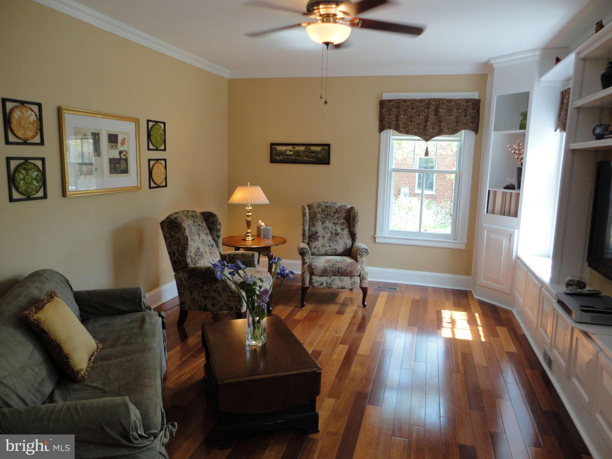 210 Ashland Road Cockeysville, MD 21030 - Photo 10 of 25 Living Room