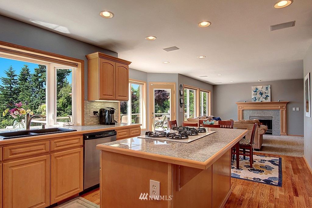10725 Vernon Road Lake Stevens, WA 98258 - Photo 10 of 25 Gallery Image 10