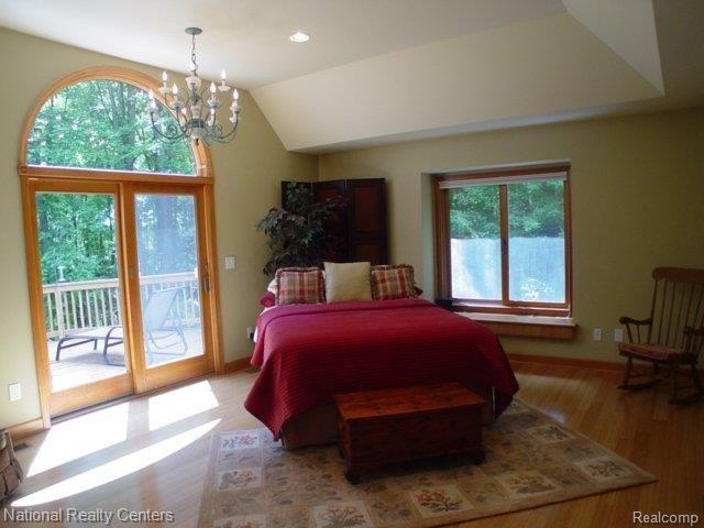 8750 Tipsico Lake Road Holly, MI 48442 - Photo 9 of 25 Owner's Suite